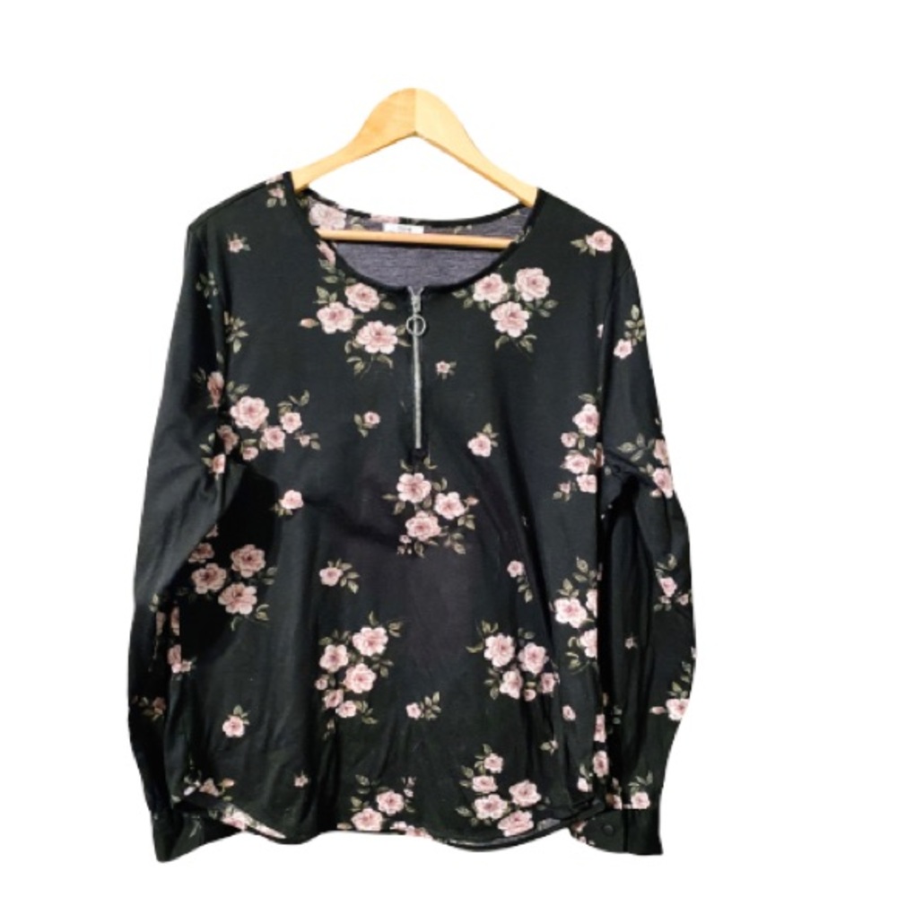 BLACK W/FLOWERS FULL SLEEVE TOP SIZE XL